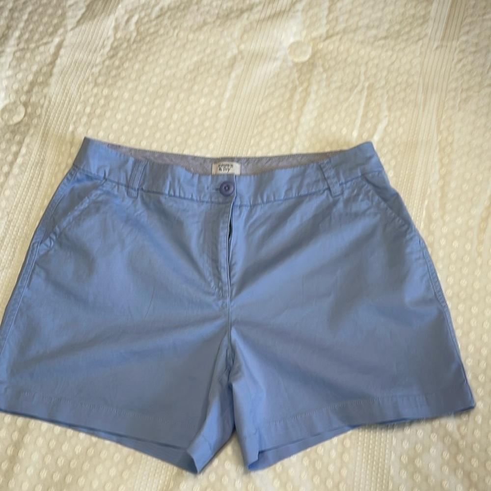 Crown & Ivy Women’s 5” Caroline Shorts